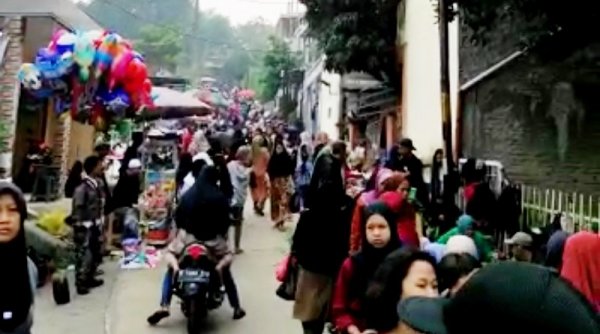 Pasar Tonggeng, "Pasar" yang Datang ke Konsumen