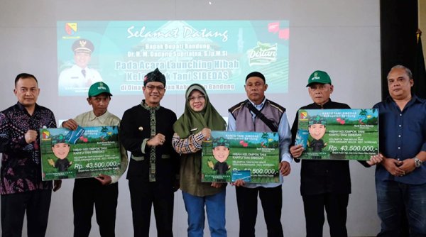 Dihadapan Para Petani, Bupati : 17.000 Hektare Lahan Sawah Dilindungi, Tidak Boleh Dijualbelikan Pabrik Maupun Perumahan