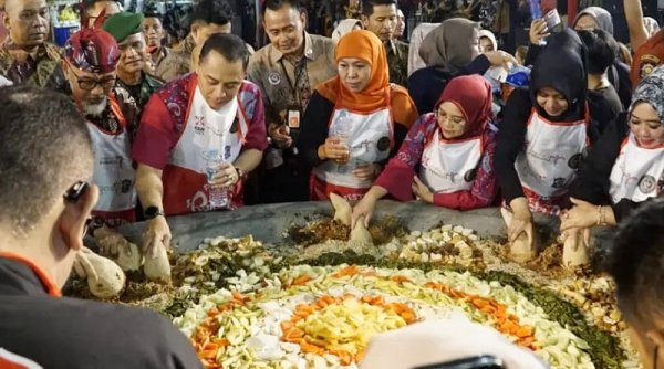 Kemenparekraf Apresiasi Festival Rujak Uleg Surabaya 2023