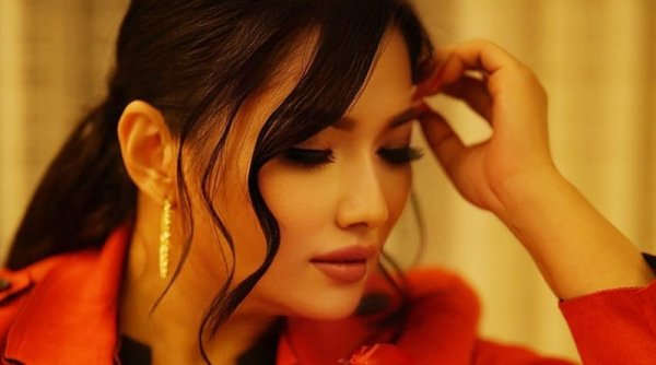 Fryda Lucyana Sampaikan Pesan Mendalam lewat Video Musik Single "Sumpahku"