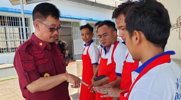 Sidak Lapas Sidoarjo, Kadivpas Tegur Sapa dengan Warga Binaan