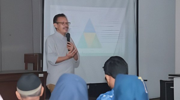 Pemkot Surabaya Dorong Program Kota Layak Anak