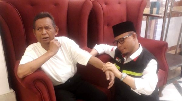 KISAH HAJI |  Terbantu Gelang Saat Mazkur Lupa Arah Pulang ke Hotel di Madinah