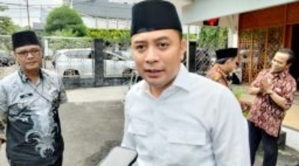 KPK Ingatkan Walikota Eri Cahyadi Jajarannya Tidak Lakukan Pungli