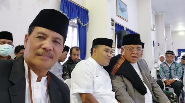 Bupati Bandung Pagi Ini Jumpai Para Calon Jemaah Haji Kabupaten Bandung di Asrama Haji Pondok Gede