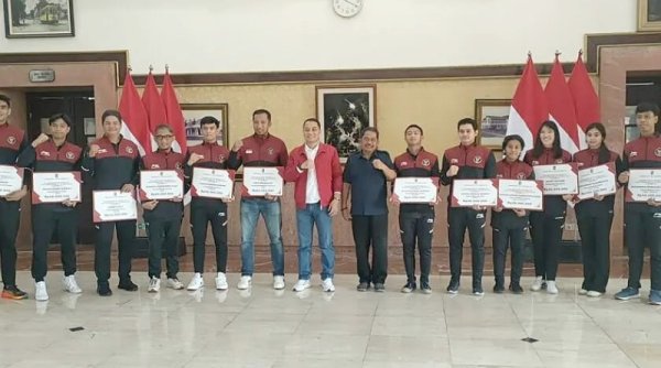 Pemkot Surabaya Gelontorkan 1,2 Miliar untuk Bonus Atlet SEA Games 2023