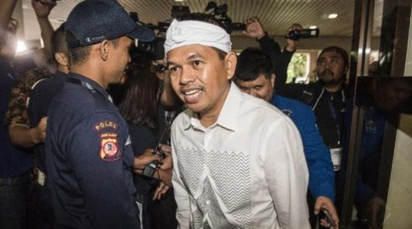 Bukan Terkait Ridwan Kamil Alasan Keluar Golkar, Dedi Mulyadi : Enggak Ada Kaitan Itu