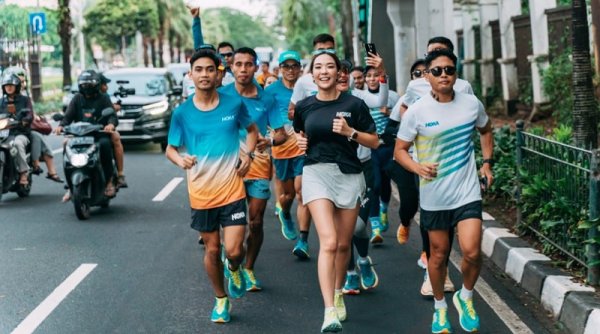 HOKA Kembali Rayakan Selebrasi FLY HUMAN FLY™ di Indonesia