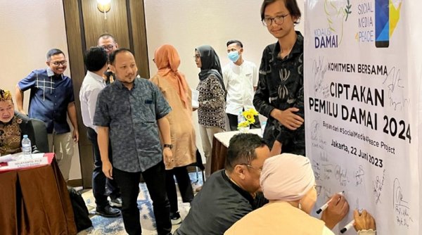 AMSI dan 12 Organisasi Masyarakat Sipil Tanda Tangani Komitmen Pemilu Damai 2024