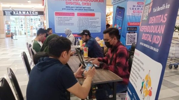 Pemkot Surabaya Galakkan Kegiatan Aktivasi IKD di Ruang Publik