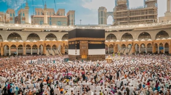 Peziarah Mulai Melakukan Tawaf Al-Qudum sebelum Berbondong-bondong ke Mina