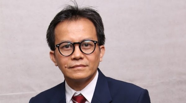 SOSOK | Toni Toharudin, Mantan Kernet Angkot yang Sukses Sabet Gelar Profesor