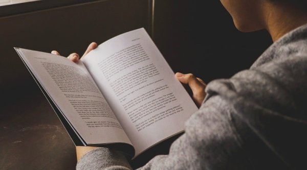 Begini Alasan Kenapa Orang Indonesia Menyukai Buku Nonfiksi