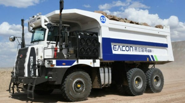 EACON Kirim 100 Truk Pertambangan "Hybrid" dan Swakemudi