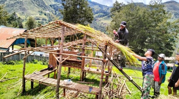 Honai Pintar dari Prajurit Rusa Hitam untuk Warga Papua