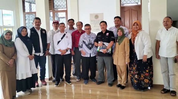 4 Bulan Gaji Tak Dibayar, Puluhan Guru Honorer SMP Swasta Mengadu ke PGRI