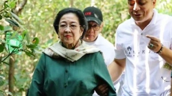 Megawati Resmikan Kebun Raya Mangrove Gunung Anyar Surabaya