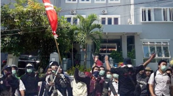 Buntut Arogansi Petugas, PKL se-kota Surabaya akan Geruduk Kantor Satpol-PP