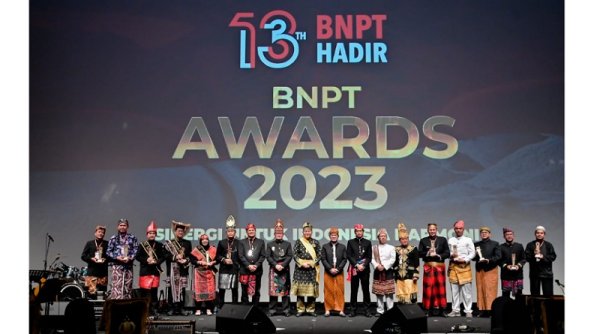 Aktif Derakilasasi, Petugas Lapas Surabaya Raih Penghargaan dari BNPT