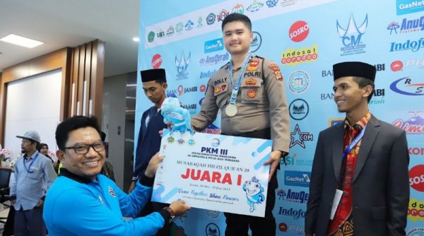 Bukan Sembarang Polisi, Bripda Dolly Polisi Juara 1 Hifdzil Qur'an 20 Juz PKM III