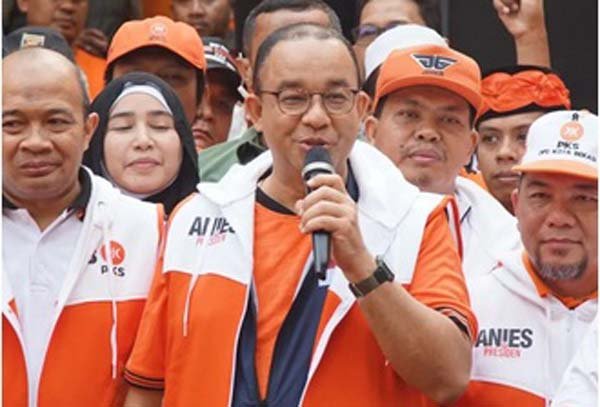 Anis Baswedan Mampir ke Celah Celah Langit Temui Seniman Iman Soleh, Gagasan Berpihak pada si Lemah