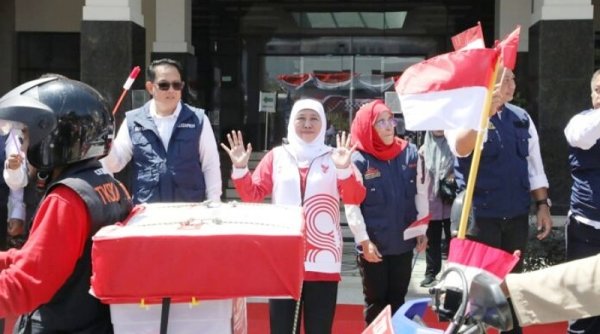 Salurkan Tali Asih ke Janda Perintis Kemerdekaan, Khofifah : Gelorakan Semangat Patriotisme!