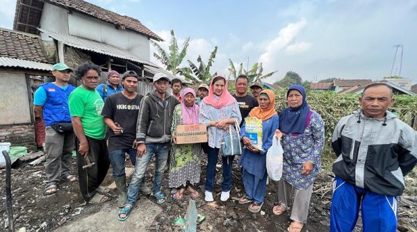 Empati, Bacaleg Partai Demokrat Tantriani Dewi Sambangi 2 Rumah Warga Korban Kebakaran