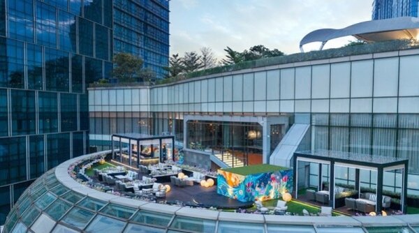 Four Points, Pakuwon Indah, Resmikan Soiree Rooftop and Bar Oase Baru di Tengah Kota Surabaya