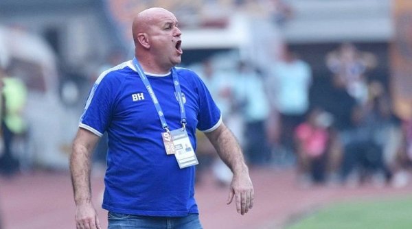 Tampil Cukup Baik, Bojan Cukup Puas Meski Persib Hanya Dapat Satu Poin
