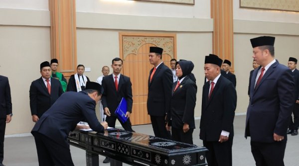 Lantik 13 PPNS, Plt. Kemenkumham Jatim Tekankan Sinergi dan Kolaborasi