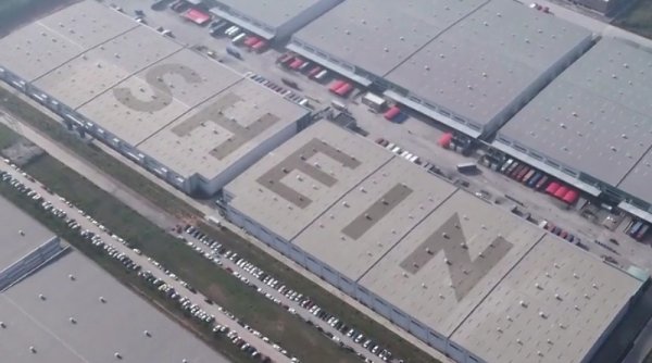 "Shein Live: Front Row" Pamerkan Koleksi Musim Gugur/Dingin 2023 Lewat Peragaan Busana Virtual 