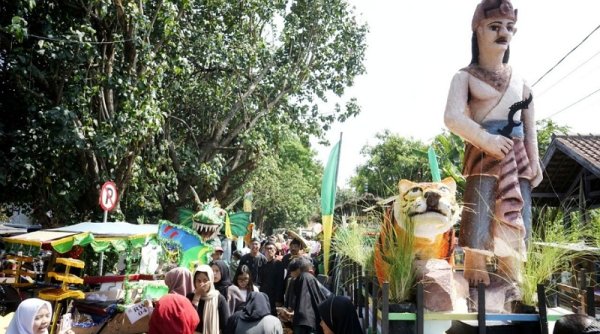 Ramaikan Hari Jadi Ke 213 Kota Bandung, Warga Andir Gelar Pesona Festival Budaya