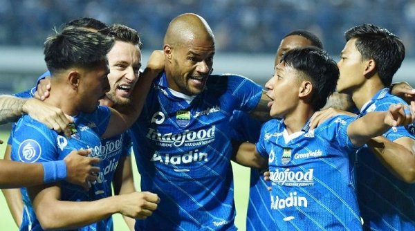 Ungguli Persita 5-0, Persib Tembus 3 Besar
