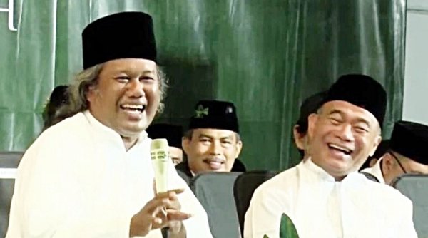 Asal Usul Berkat dan Alasan Orang NU Suka Kumpul Makan-Makan 