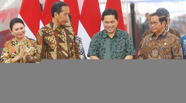 Resmikan Kereta Cepat Bandung - Jakarta, Presiden, "W-H-O-O-S-H, dibaca ‘wus’... "