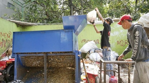 Masalah Sampah di Kota Bandung, Ema Sumarna, "Ada 400 ton yang bisa kita selesaikan"