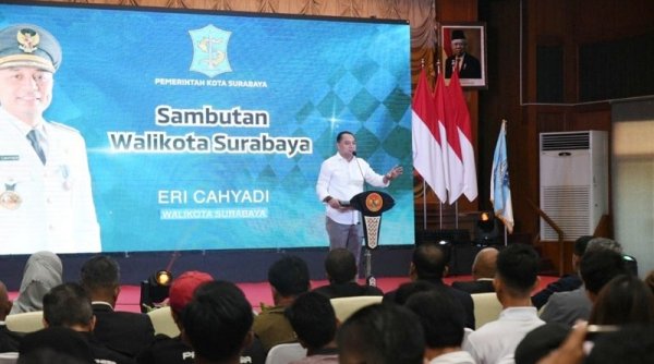 Walikota Eri Lantik Pengurus Cabang IMI Surabaya