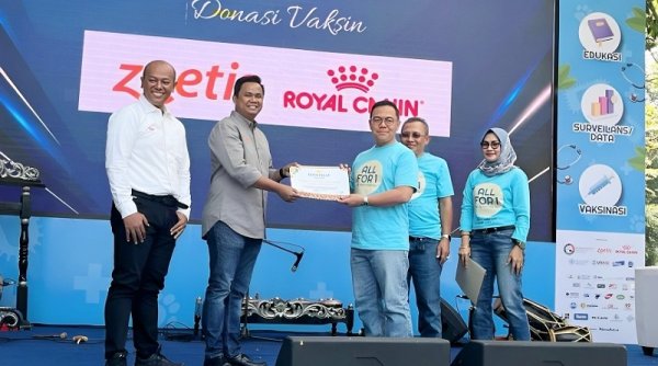 Royal Canin Indonesia dan Zoetis Indonesia Donasikan 30.000 Vaksin Rabies
