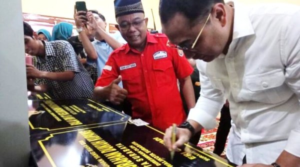 Wali Kota Eri Cahyadi Gaungkan Pemilu Guyub saat Resmikan Balai RW di Dukuh Kupang