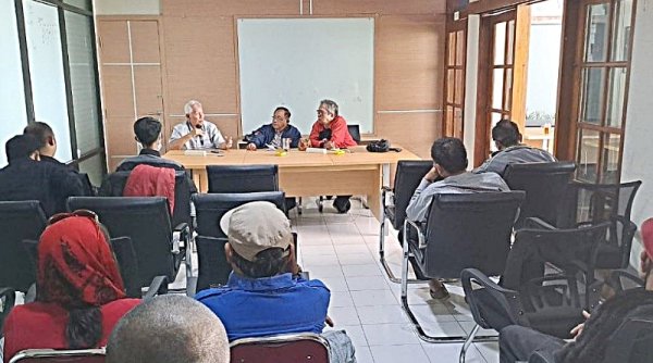 Dari Diskusi Sumpah Pemuda, Sudah Sahkah Jika Sekarang Revolusi Dilakukan?