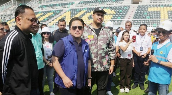 Dito dan Erick Tohir Tinjau Kesiapan GBT Surabaya untuk Venue Pembukaan Piala Dunia U17