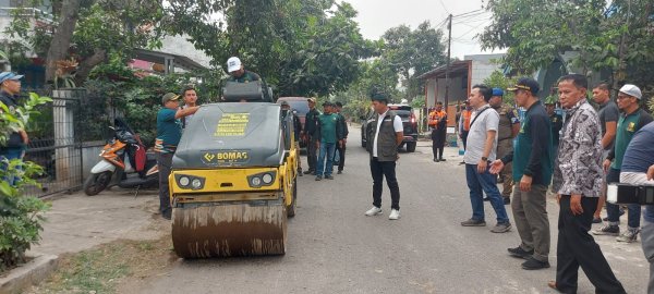 Bupati Bandung Dadang Supriatna Gagas Gerakan Tutup Lubang Jalan di 12 Ruas Kab. Bandung Demi Keselamatan Pengendara