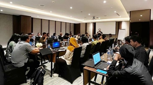Lawan Hoaks, 24 Jurnalis Nasional Ikuti Pelatihan Cek Fakta di Jakarta