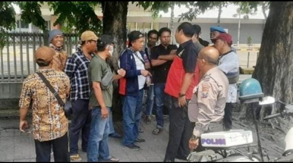 Polsek Sidoarjo Kota Gelar Sosialisasi Bahaya Narkoba kepada Sopir Angkot