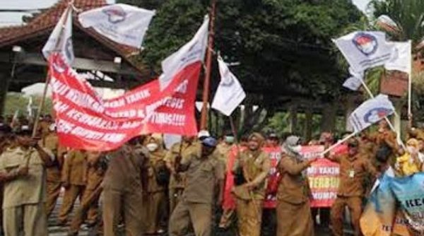 Pemkab Sidoarjo Penuhi Janji Naikan Siltap Perangkat Desa