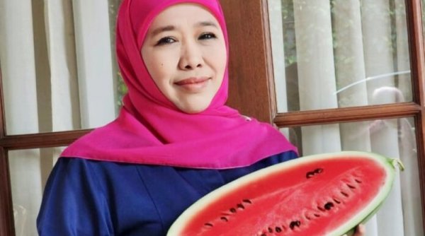 Ganti Foto Profil Bawa Semangka, Bentuk Dukungan Gubernur Khofifah pada Perjuangan Rakyat Palestina