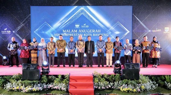 Malam Anugerah ASN Berprestasi, Ini 23 Orang Penerima Penghargaan di Lingkungan Pemkot Bandung