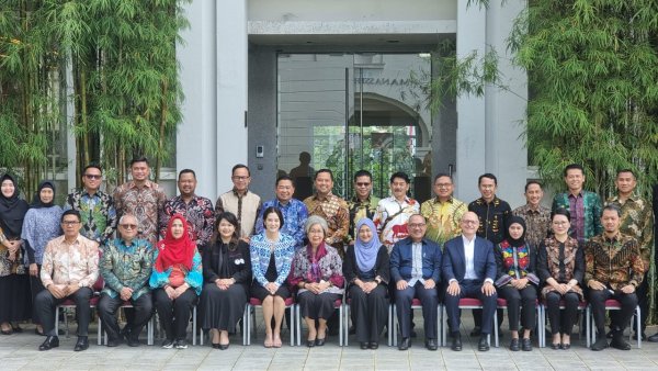 Bupati Bandung Terpilih Mengikuti KPPD di Singapura