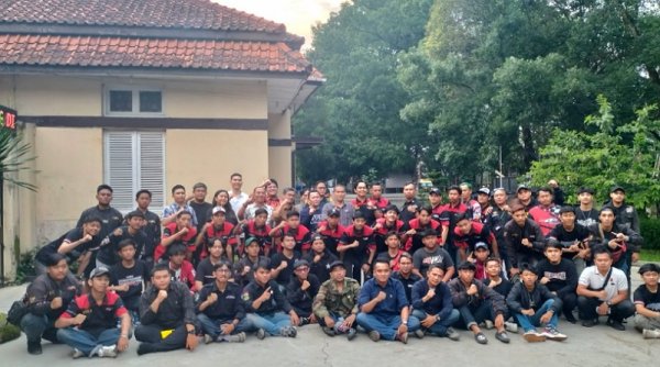 Diskusi dengan Pemuda dan Komunitas di Bandung, Juru Bicara Timnas AMIN Dihujani Banyak Pertanyaan