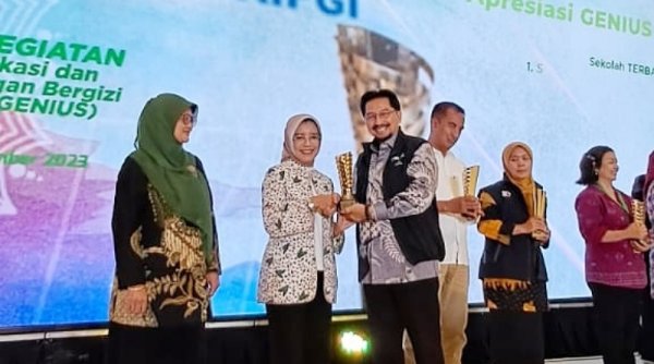 Peduli Gizi Siswa, Pemkab Bandung Raih Penghargaan Kabupaten Terbaik dari National Food Agency